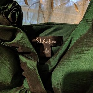 Elegant green evening dress